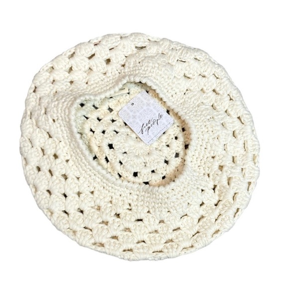 Free People Lola Crochet Beret Ivory $48 New - Picture 2 of 3